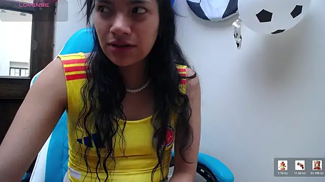 Julieta Parker online show from June 2026 07:24:01 PM