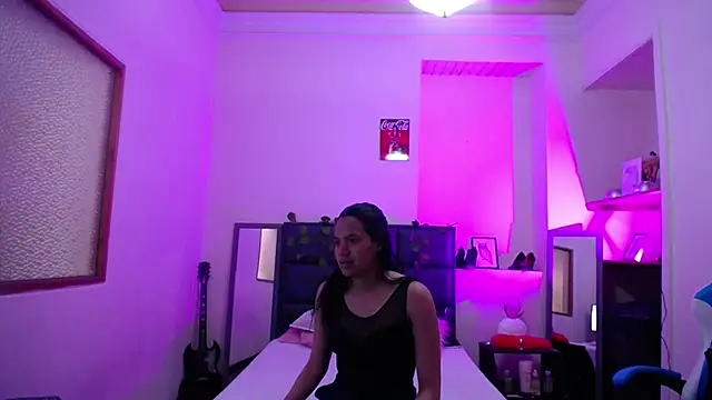 Snapshot of Julieta_Parker chatting on February 2026 04:06:01 PM Julieta Parker online show from February 2026 04:06:01 PM