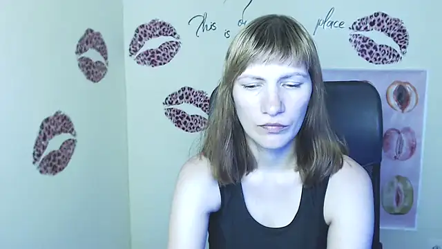 Snapshot of Rosalinda_ro chatting on June 2026 12:22:01 PM Rosalinda ro online show from June 2026 12:22:01 PM