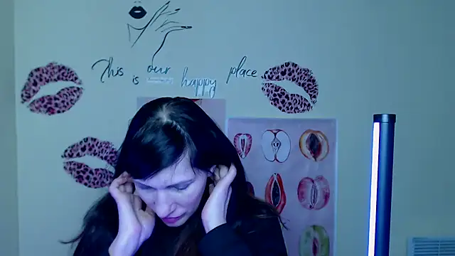 Snapshot of Rosalinda_ro chatting on February 2026 01:46:02 PM Rosalinda ro online show from February 2026 01:46:02 PM