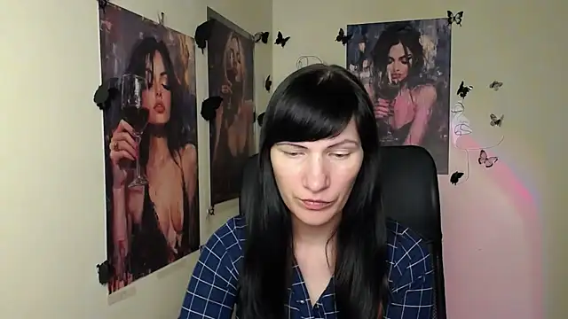Snapshot of Rosalinda_ro chatting on May 2026 04:48:02 PM Rosalinda ro online show from May 2026 04:48:02 PM