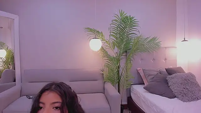 Snapshot of Iriana_Vexz chatting on February 2026 01:44:01 PM Iriana Vexz online show from February 2026 01:44:01 PM