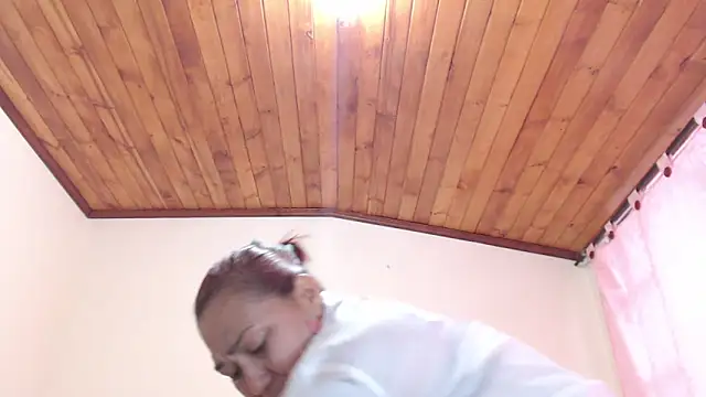 dannamomcerratt online show from February 2026 09:02:02 PM