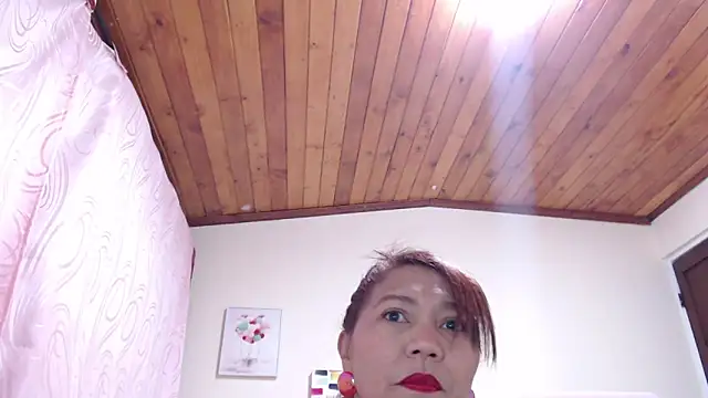 dannamomcerratt online show from April 2026 01:19:02 AM