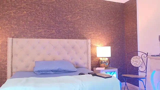 carosantoss online show from March 2026 10:03:02 AM