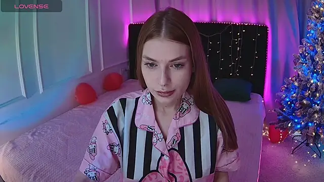 Snapshot of Alisa_Wood chatting on February 2026 03:20:01 PM Alisa Wood online show from February 2026 03:20:01 PM