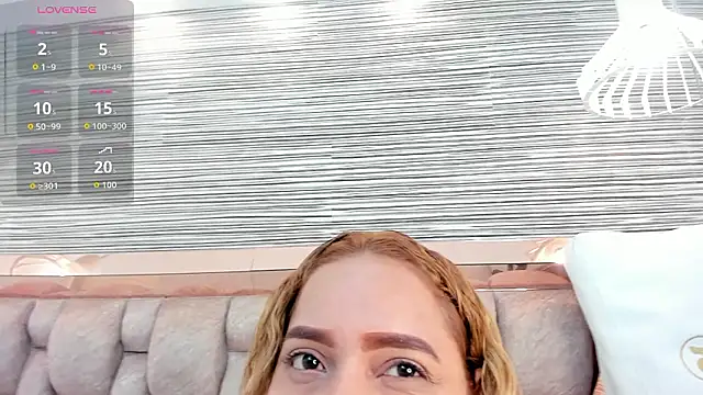 Snapshot of rossy_roose chatting on February 2026 07:04:01 PM rossy roose online show from February 2026 07:04:01 PM