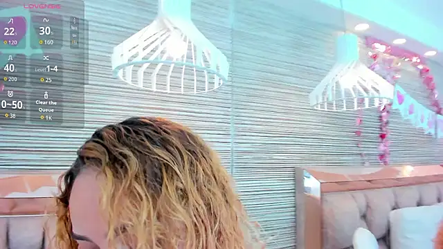 Snapshot of rossy_roose chatting on February 2026 07:46:01 PM rossy roose online show from February 2026 07:46:01 PM