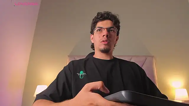 Axel Creed online show from February 2026 02:28:02 PM