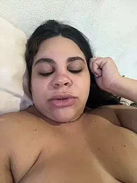 Adriputinha online show from March 2026 08:12:01 PM