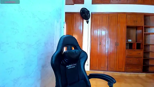 Emily and Soffy online show from April 2026 12:20:01 PM