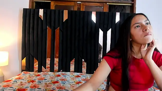 Snapshot of Emily_and_Soffy chatting on February 2026 10:48:02 AM Emily and Soffy online show from February 2026 10:48:02 AM