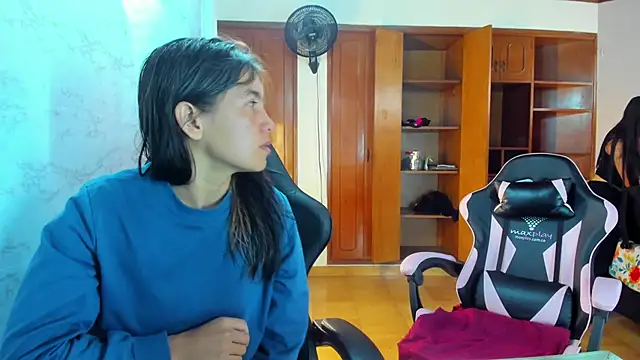 Snapshot of Emily_and_Soffy chatting on February 2026 12:46:02 PM Emily and Soffy online show from February 2026 12:46:02 PM