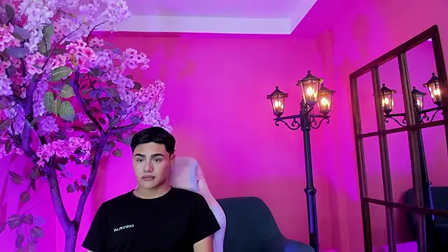 Snapshot of FemNoa chatting on February 2026 12:12:02 PM FemNoa online show from February 2026 12:12:02 PM