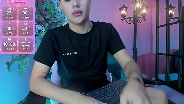 Snapshot of FemNoa chatting on February 2026 05:23:02 PM FemNoa online show from February 2026 05:23:02 PM