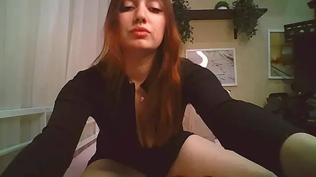 Snapshot of Linnea_ chatting on February 2026 06:48:02 PM Linnea online show from February 2026 06:48:02 PM