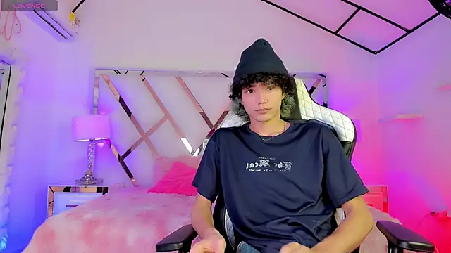 thanier 18 online show from April 2026 07:52:01 PM