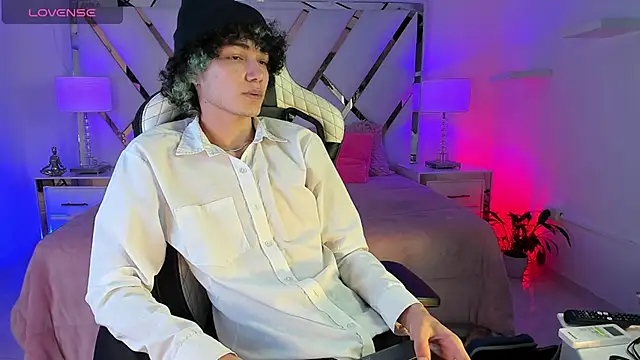 thanier 18 online show from March 2026 07:15:01 PM