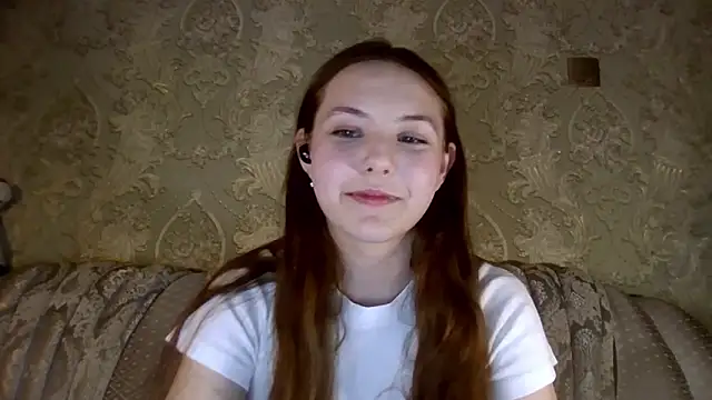 Snapshot of YuniNeko chatting on February 2026 05:00:02 PM YuniNeko online show from February 2026 05:00:02 PM