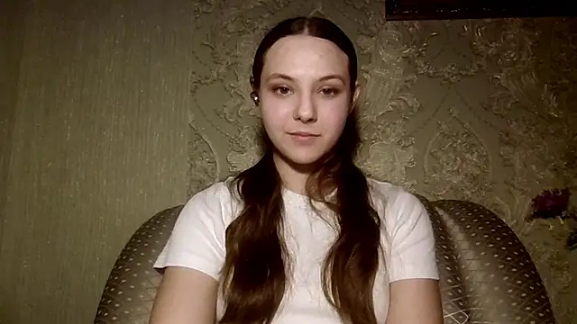 YuniNeko online show from April 2026 05:16:01 PM