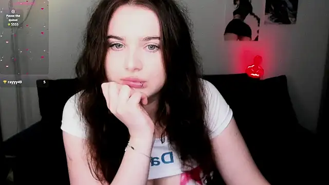 chloe dashh online show from March 2026 07:37:01 PM