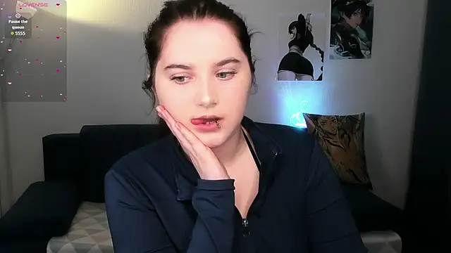 chloe dashh online show from March 2026 04:57:02 PM