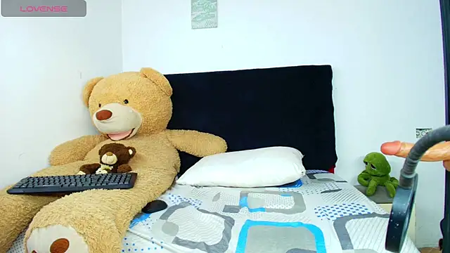 zeire  online show from March 2026 10:31:02 PM