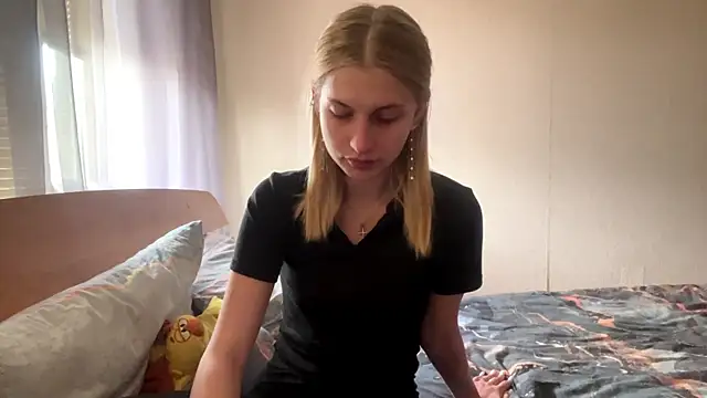 JeneeEady online show from April 2026 06:21:02 AM