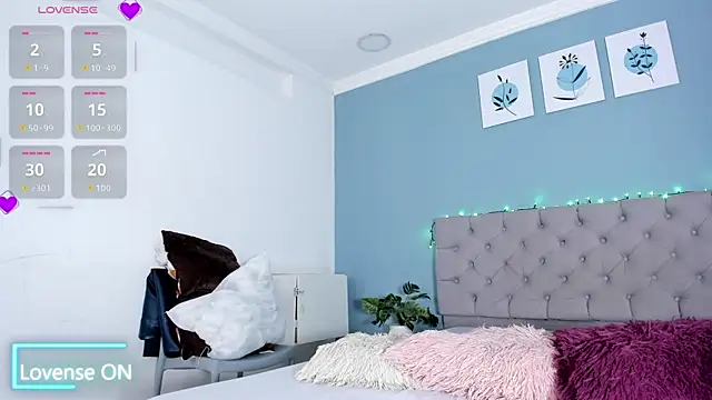 Valentina Rujano online show from April 2026 02:13:02 AM