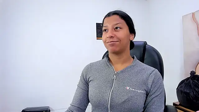 Vaneline2 online show from March 2026 08:53:01 PM