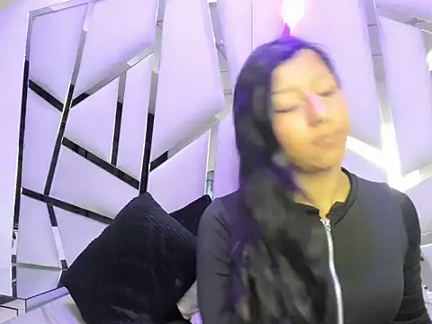 Vaneline2 online show from February 2026 09:17:01 PM