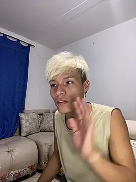 Snapshot of MaxyRyan chatting on February 2026 06:05:02 AM MaxyRyan online show from February 2026 06:05:02 AM