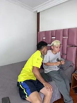 Snapshot of MaxyRyan chatting on February 2026 12:49:01 PM MaxyRyan online show from February 2026 12:49:01 PM