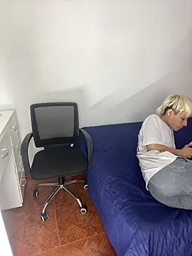 MaxyRyan online show from March 2026 12:10:02 PM