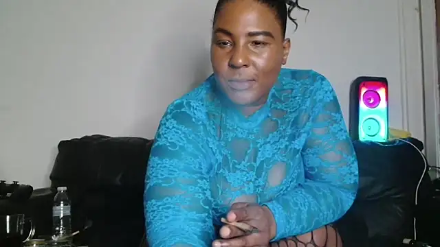 Snapshot of CurvySashia chatting on May 2026 10:35:01 PM CurvySashia online show from May 2026 10:35:01 PM