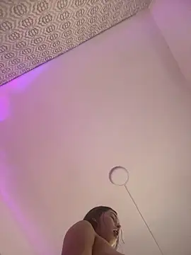 Mia rivers   online show from April 2026 07:39:02 PM