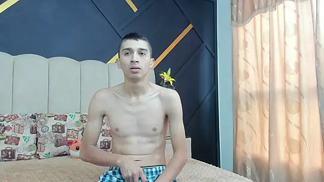 Snapshot of MiaANDrony chatting on February 2026 12:27:01 PM MiaANDrony online show from February 2026 12:27:01 PM