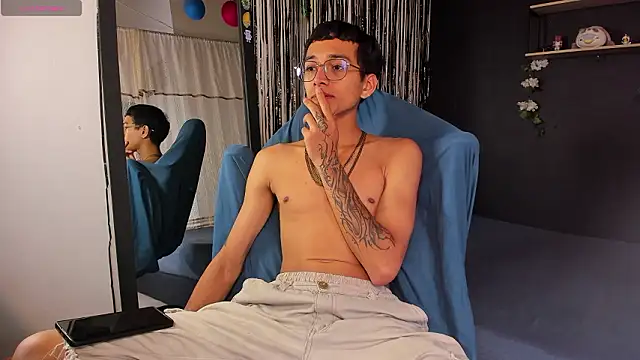  Josh Moon  online show from March 2026 06:19:02 PM