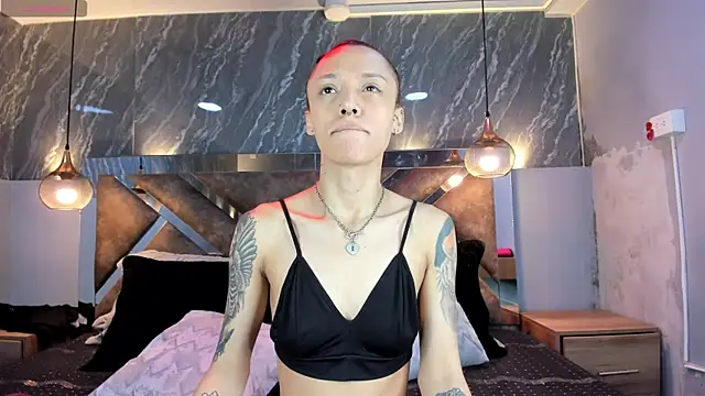 CharlotteKravizz online show from March 2026 06:15:02 PM