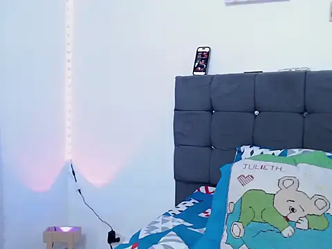 Snapshot of latin_riahnna_jp chatting on February 2026 02:44:02 AM latin riahnna jp online show from February 2026 02:44:02 AM