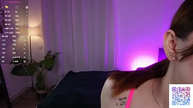 Snapshot of MilaFlame chatting on February 2026 11:33:01 AM MilaFlame online show from February 2026 11:33:01 AM