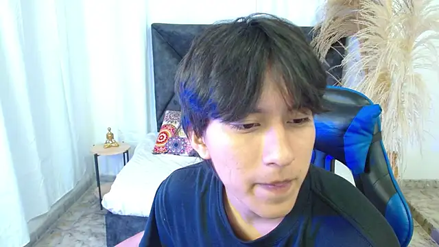 Snapshot of nikoo_18 chatting on February 2026 01:44:01 PM nikoo 18 online show from February 2026 01:44:01 PM