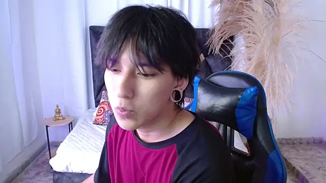 Snapshot of nikoo_18 chatting on February 2026 01:46:02 PM nikoo 18 online show from February 2026 01:46:02 PM