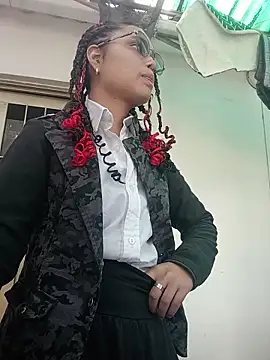 Maggyx online show from February 2026 01:44:01 PM