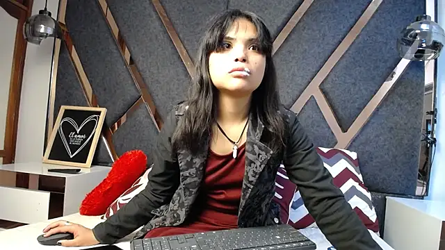 Snapshot of Maggyx chatting on May 2026 01:40:02 PM Maggyx online show from May 2026 01:40:02 PM