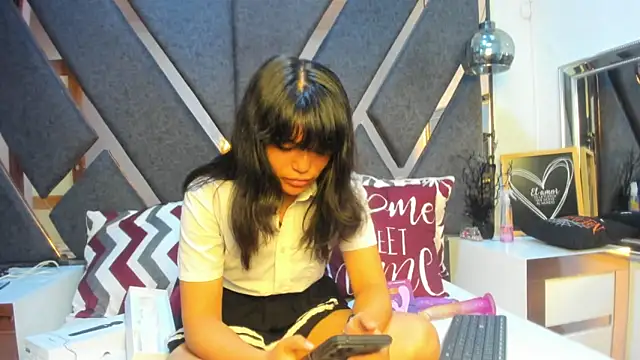 Maggyx online show from April 2026 02:07:02 PM