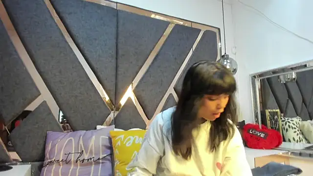 Maggyx online show from March 2026 02:57:01 PM