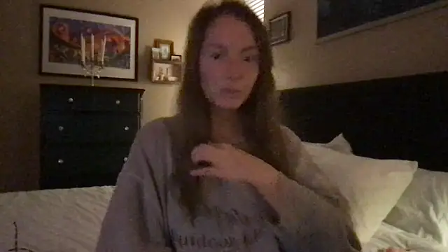 Snapshot of mooviebaby chatting on February 2026 02:09:02 AM mooviebaby online show from February 2026 02:09:02 AM