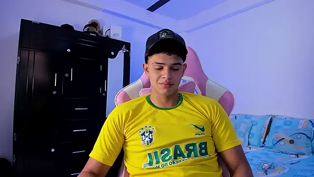 Snapshot of Adrian_Prime_ chatting on February 2026 06:29:02 PM Adrian Prime online show from February 2026 06:29:02 PM