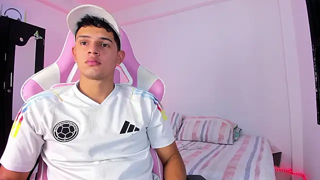 Snapshot of Adrian_Prime_ chatting on February 2026 06:27:02 PM Adrian Prime online show from February 2026 06:27:02 PM